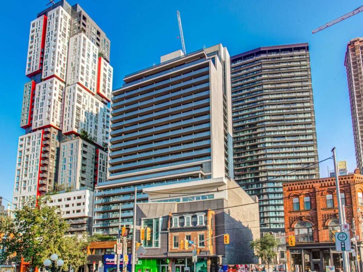 330 Richmond St W, #2005