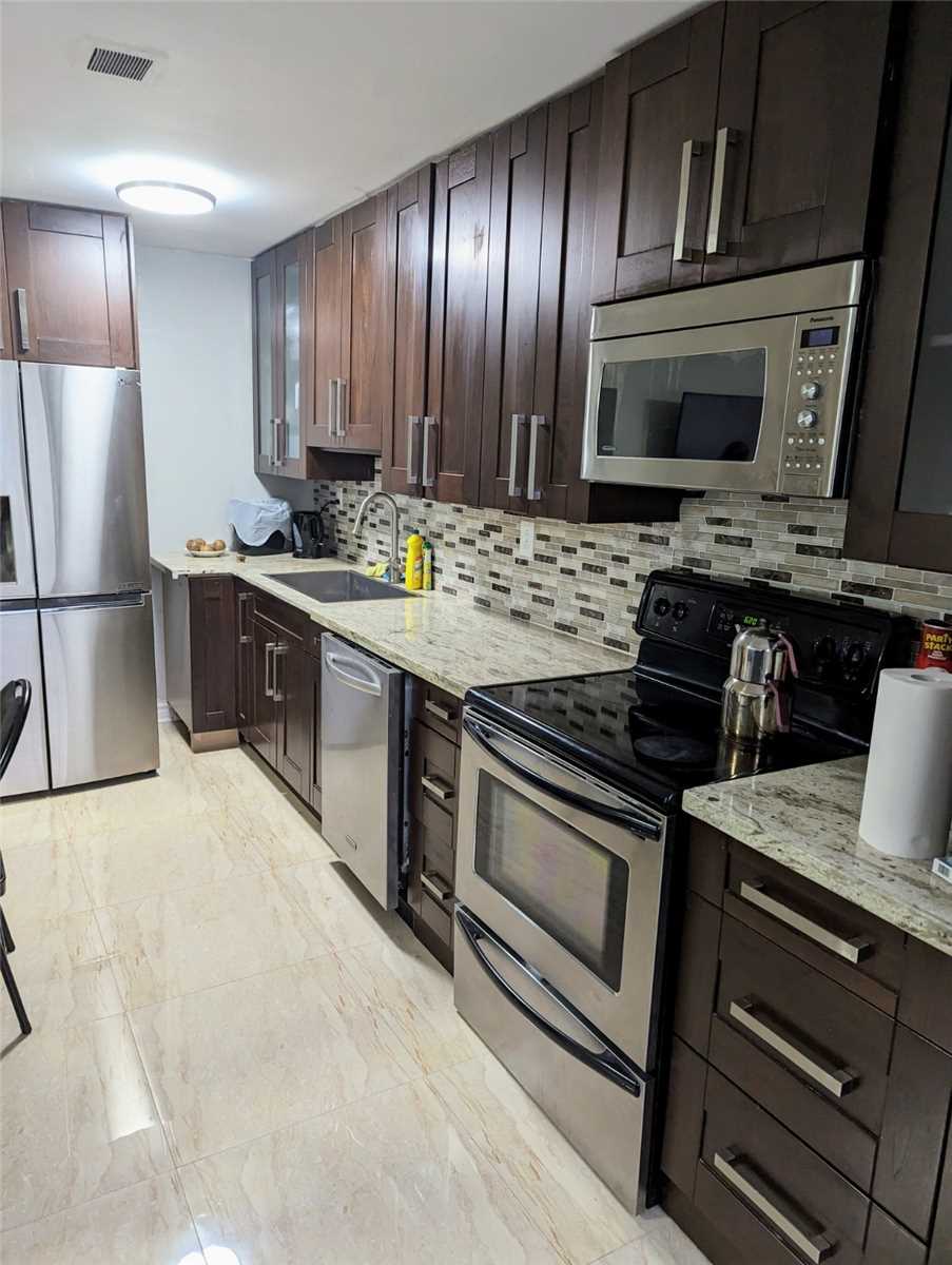 53 Neptune Dr, #106