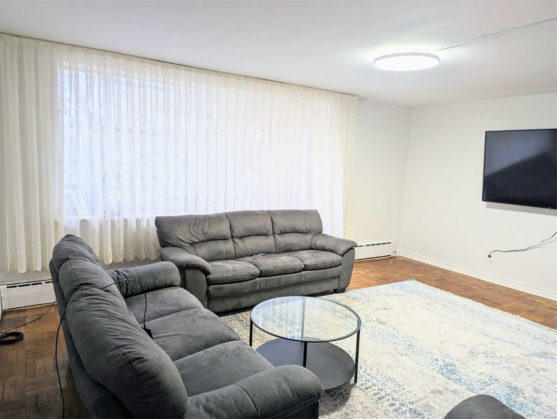 53 Neptune Dr, #106