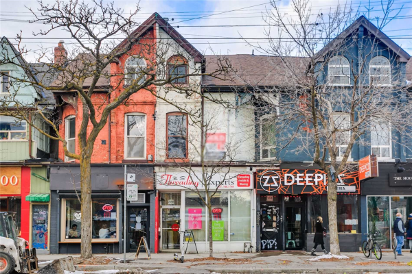 386 College St, Toronto