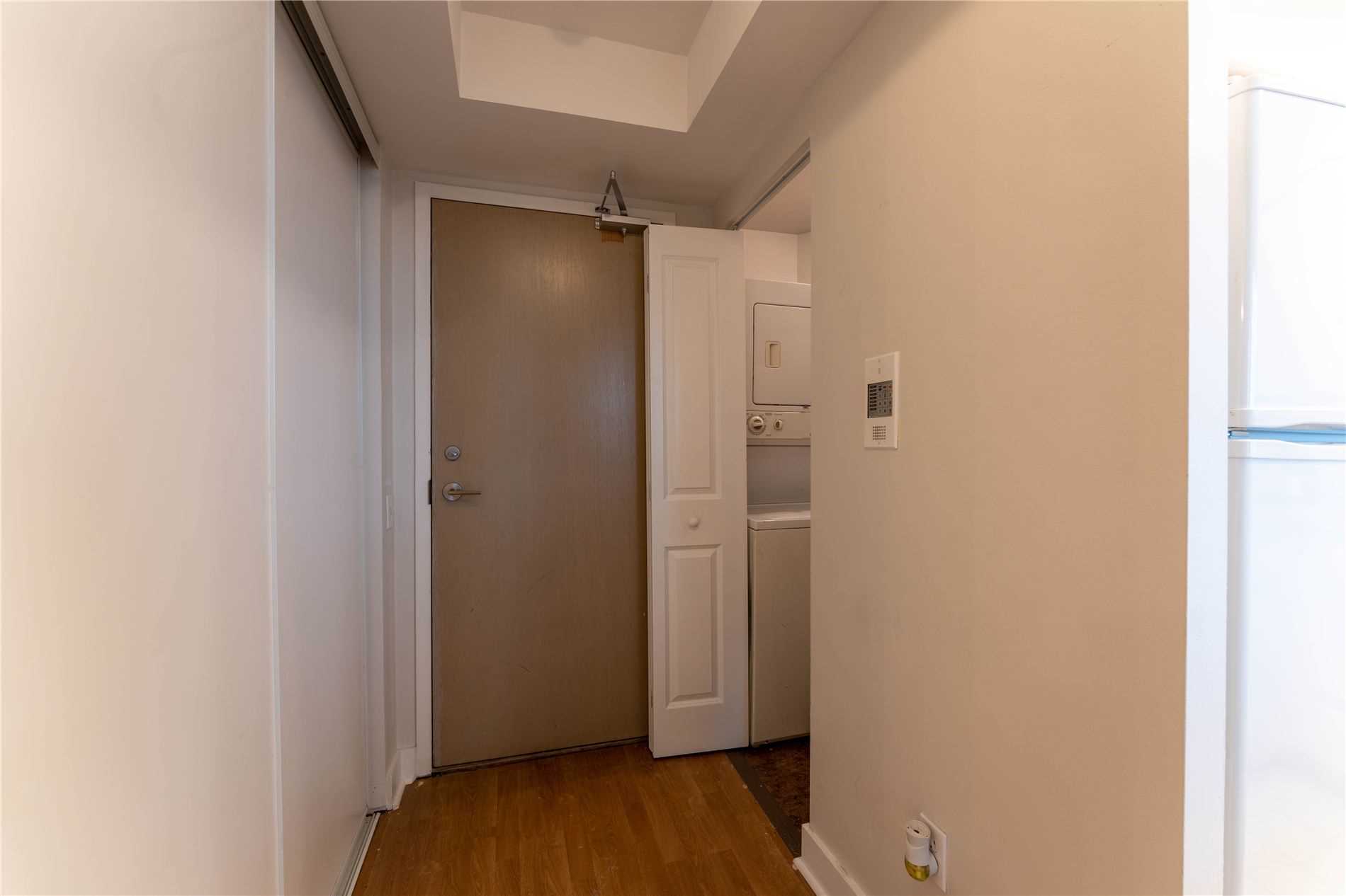 942 Yonge St, #Ph110