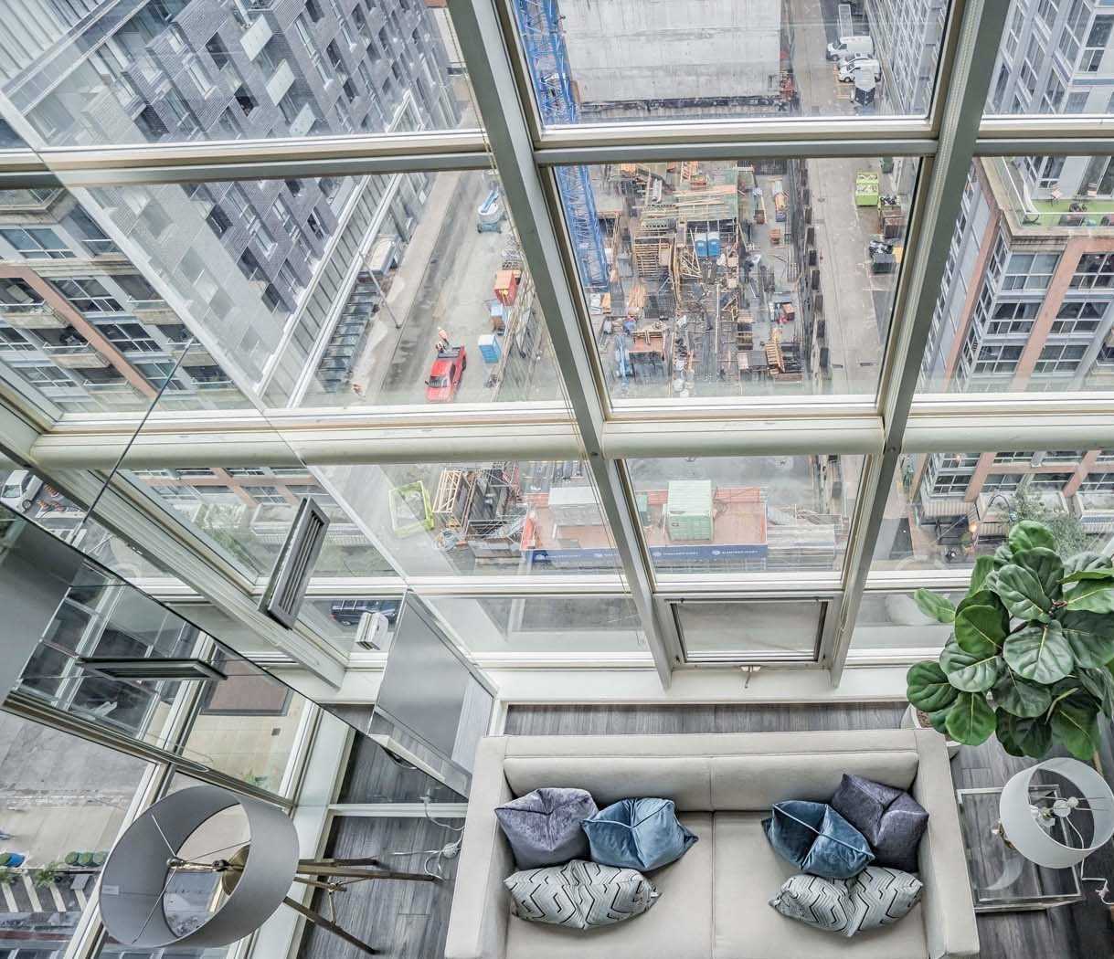 36 Blue Jays Way, #Lph1305