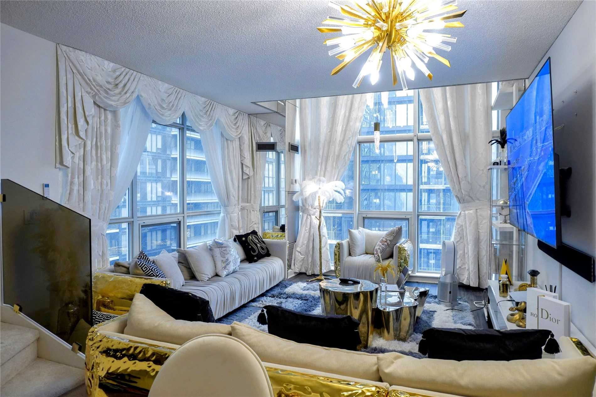 36 Blue Jays Way, #Lph1305