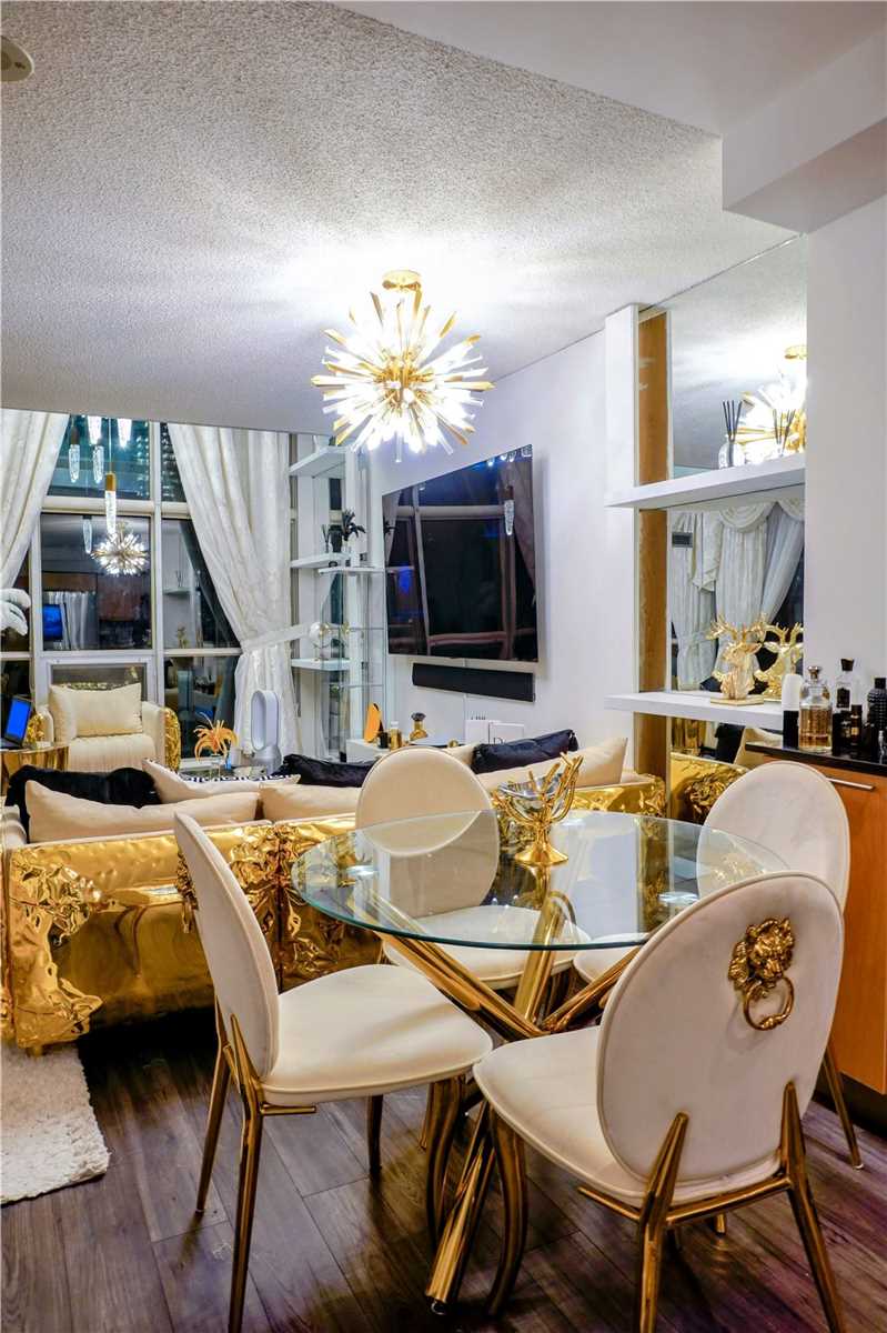 36 Blue Jays Way, #Lph1305