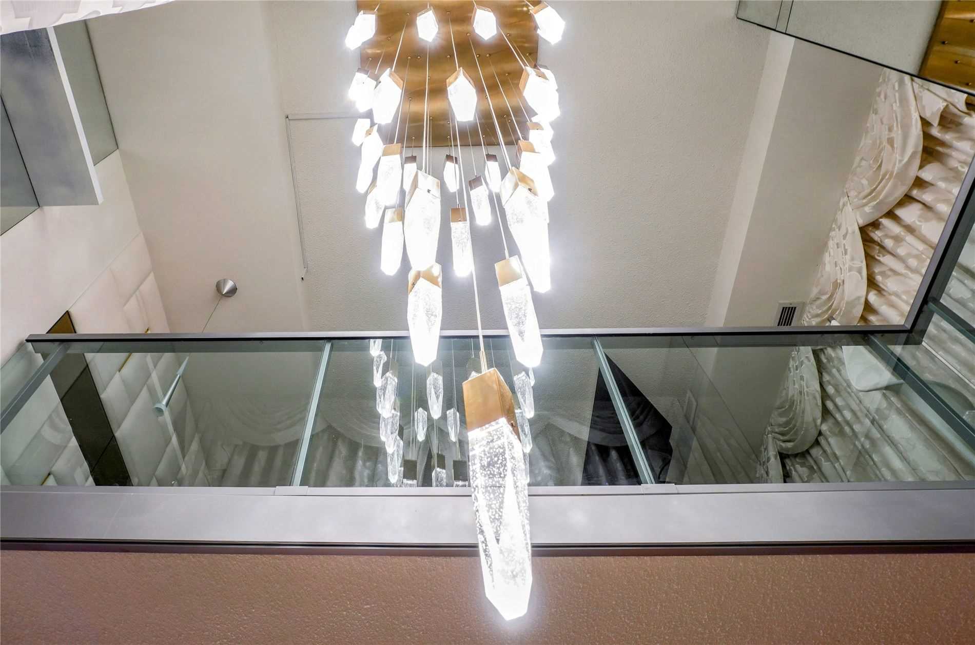 36 Blue Jays Way, #Lph1305