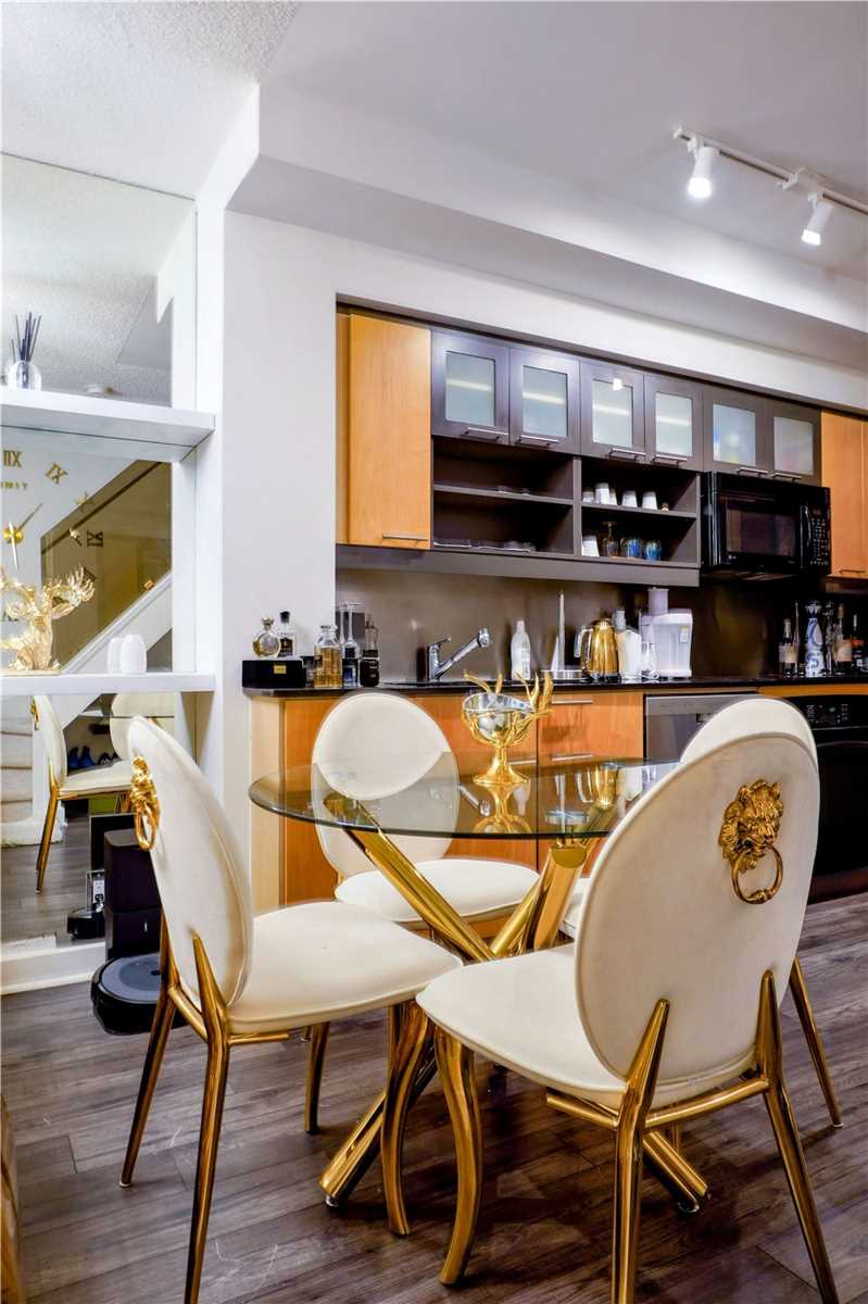 36 Blue Jays Way, #Lph1305