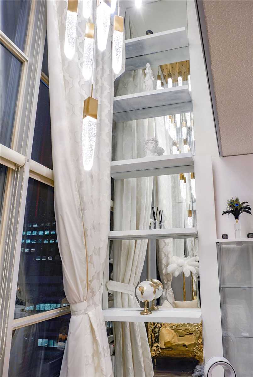 36 Blue Jays Way, #Lph1305