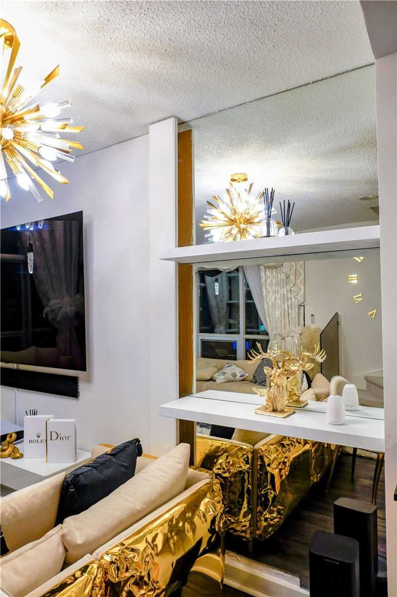 36 Blue Jays Way, #Lph1305