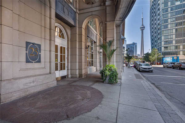 25 The Esplanade Way, Toronto