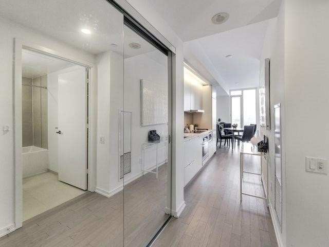 101 Peter Street #2910