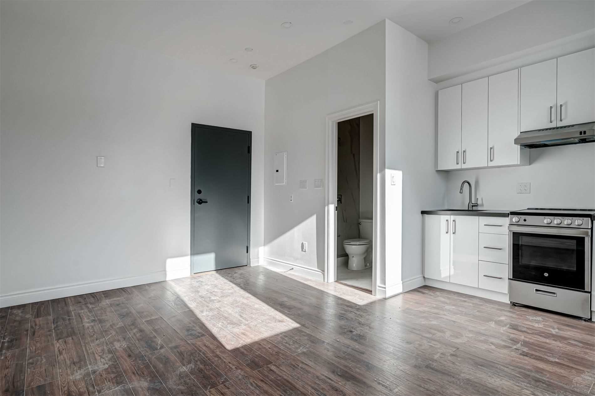 180 Sherbourne Street #203