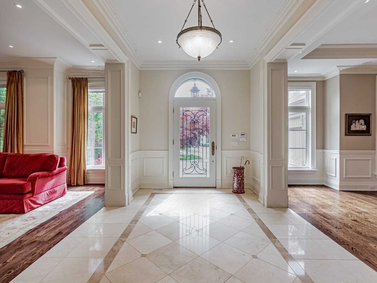 24 Lauderdale Drive