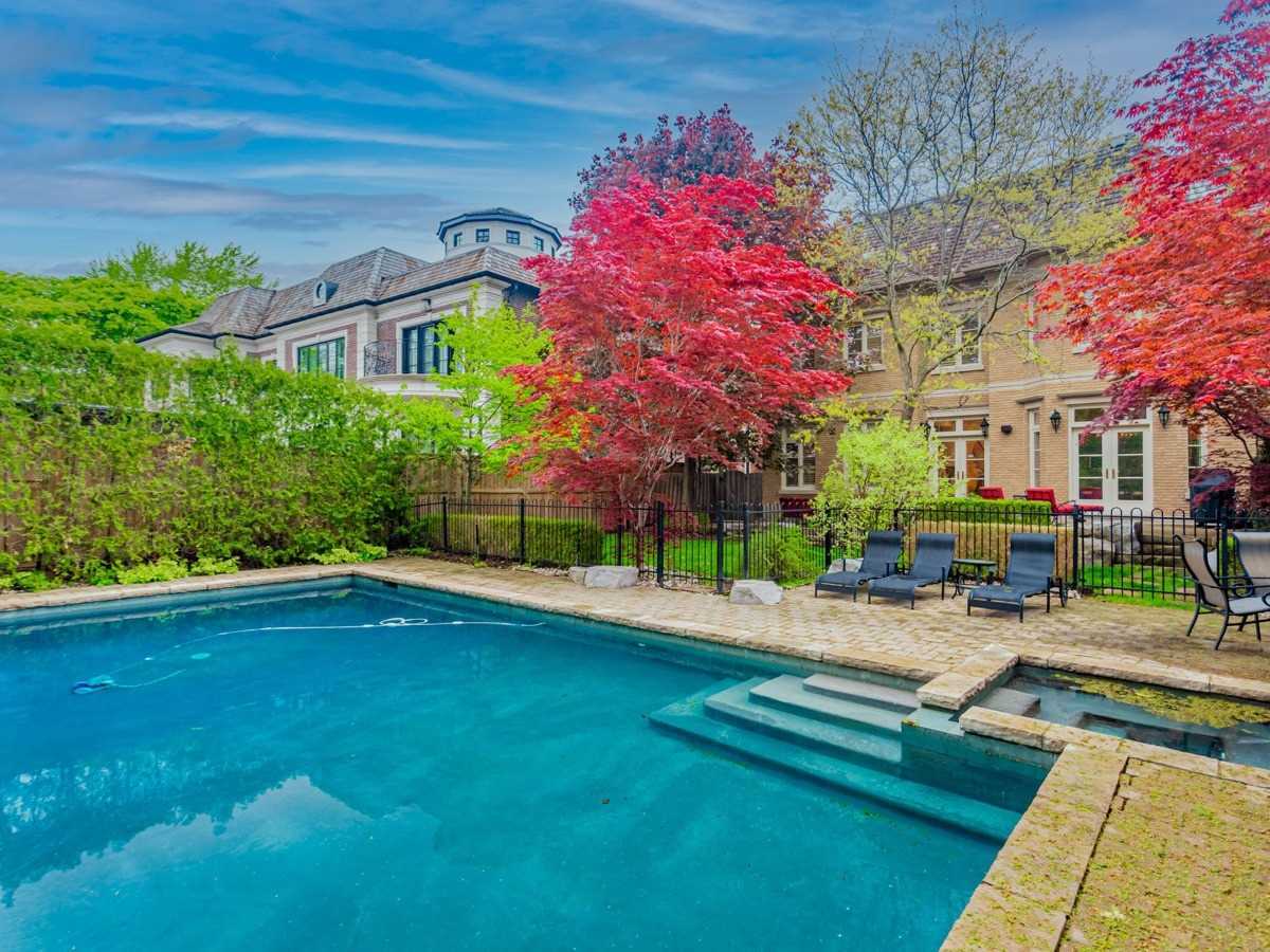 24 Lauderdale Drive