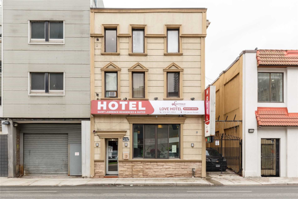 137 Jarvis St, Toronto