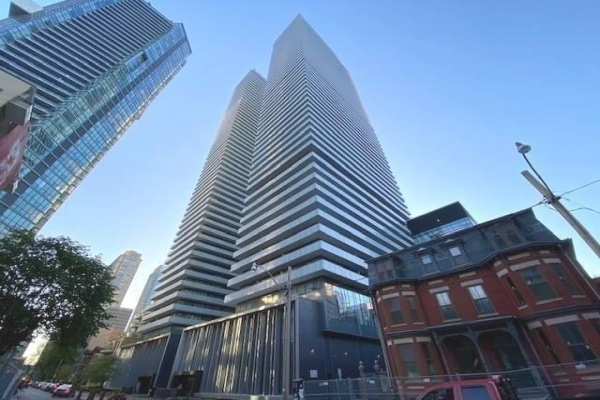 50 Charles St E, Toronto