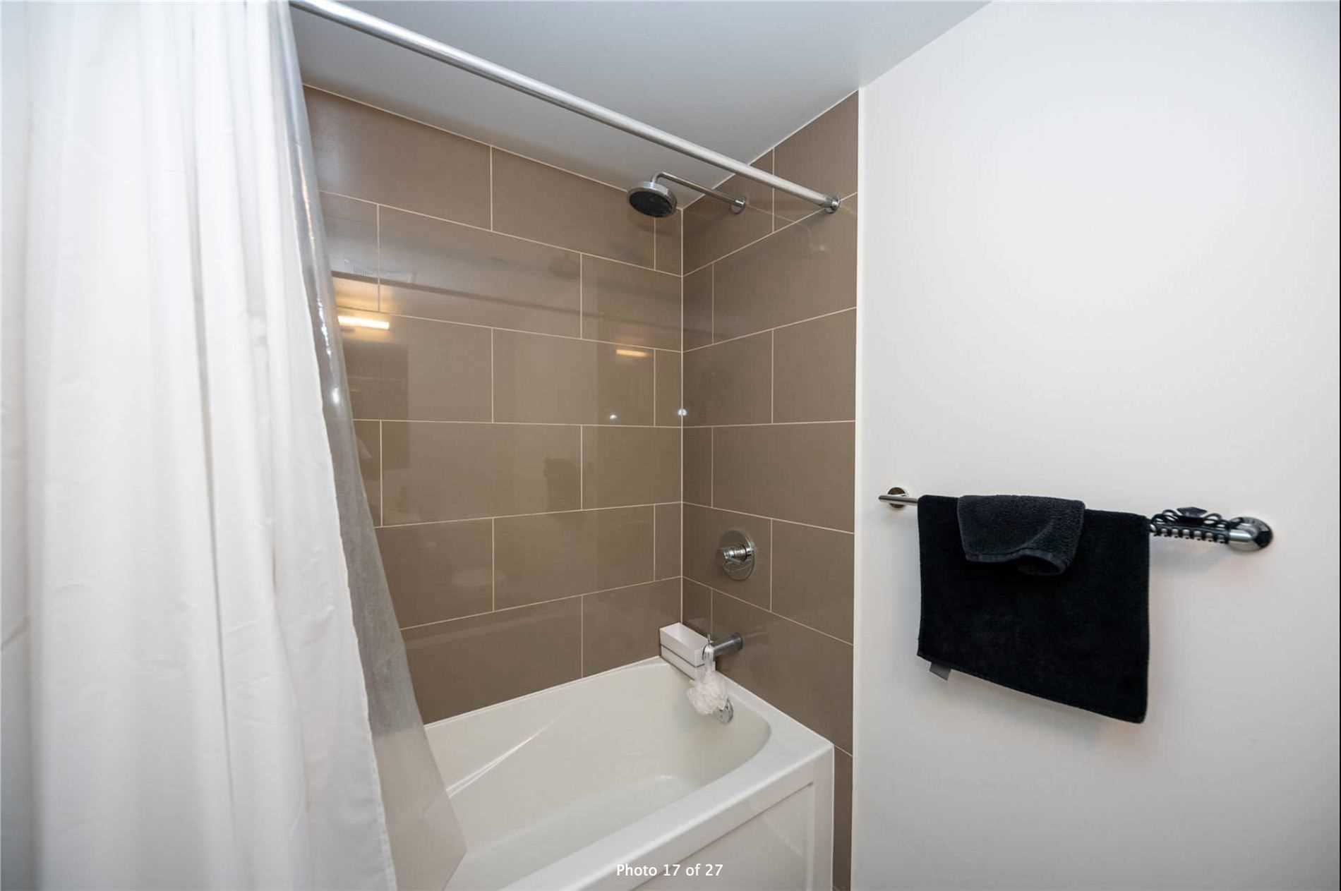 100 Harbour St, #1202
