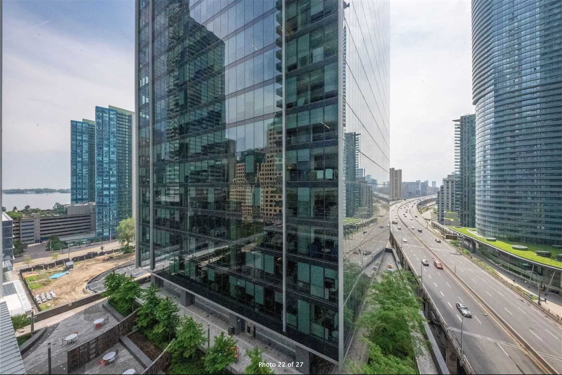 100 Harbour St, #1202