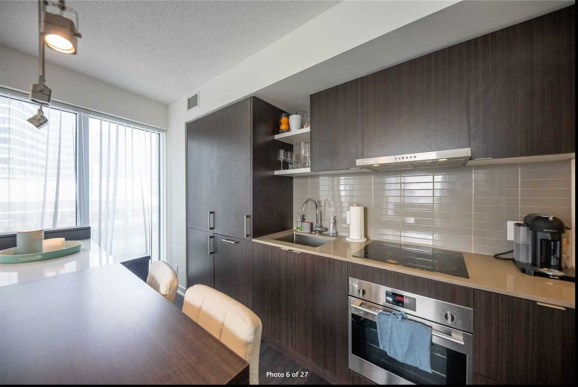 100 Harbour St, #1202