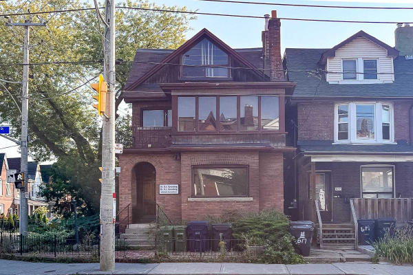 619 Bathurst St, Toronto