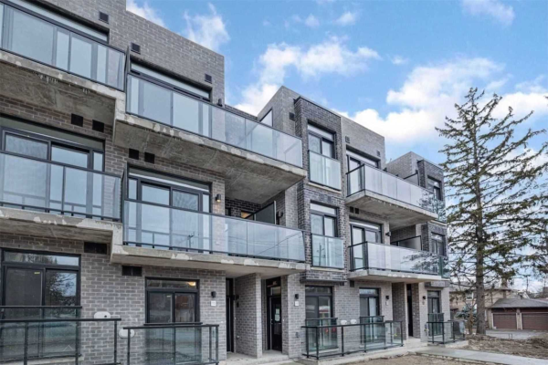 266 Finch Ave E, Toronto
