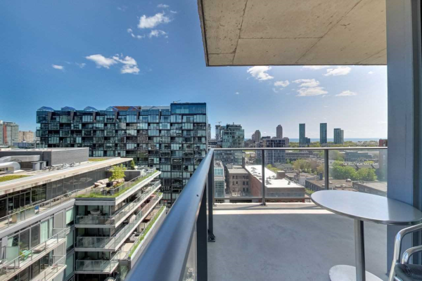 95 Bathurst St, Toronto