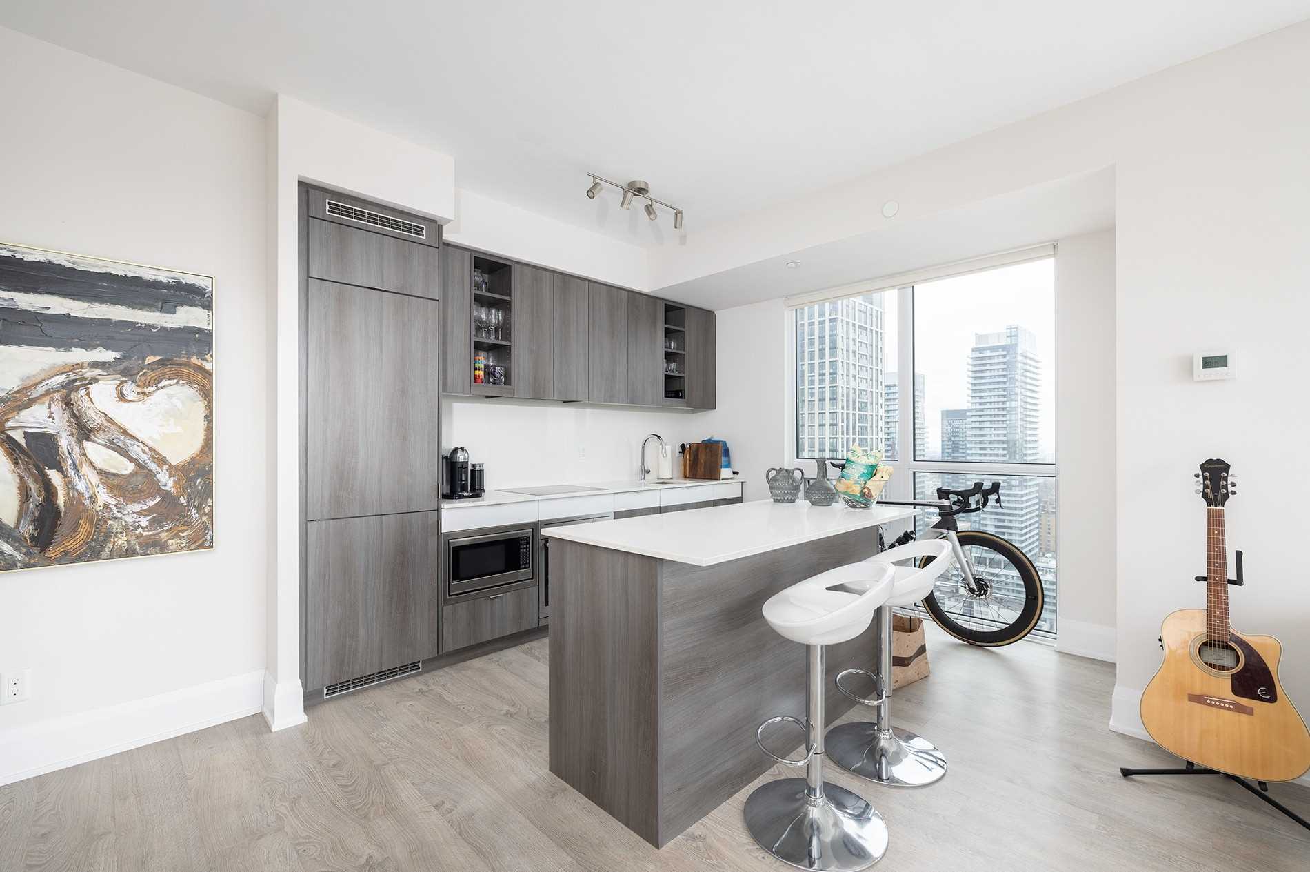 101 Erskine Avenue, #2710