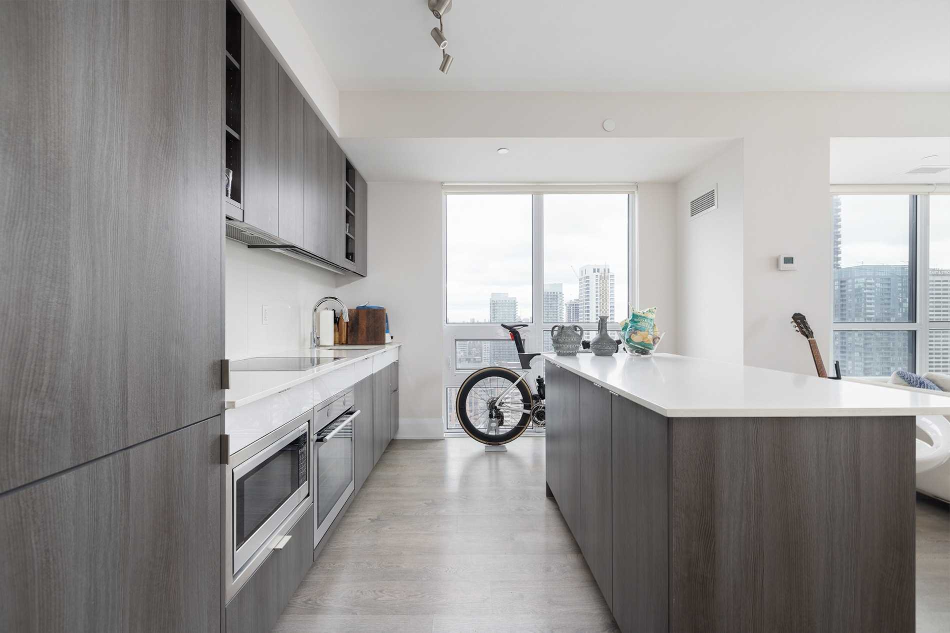 101 Erskine Avenue, #2710