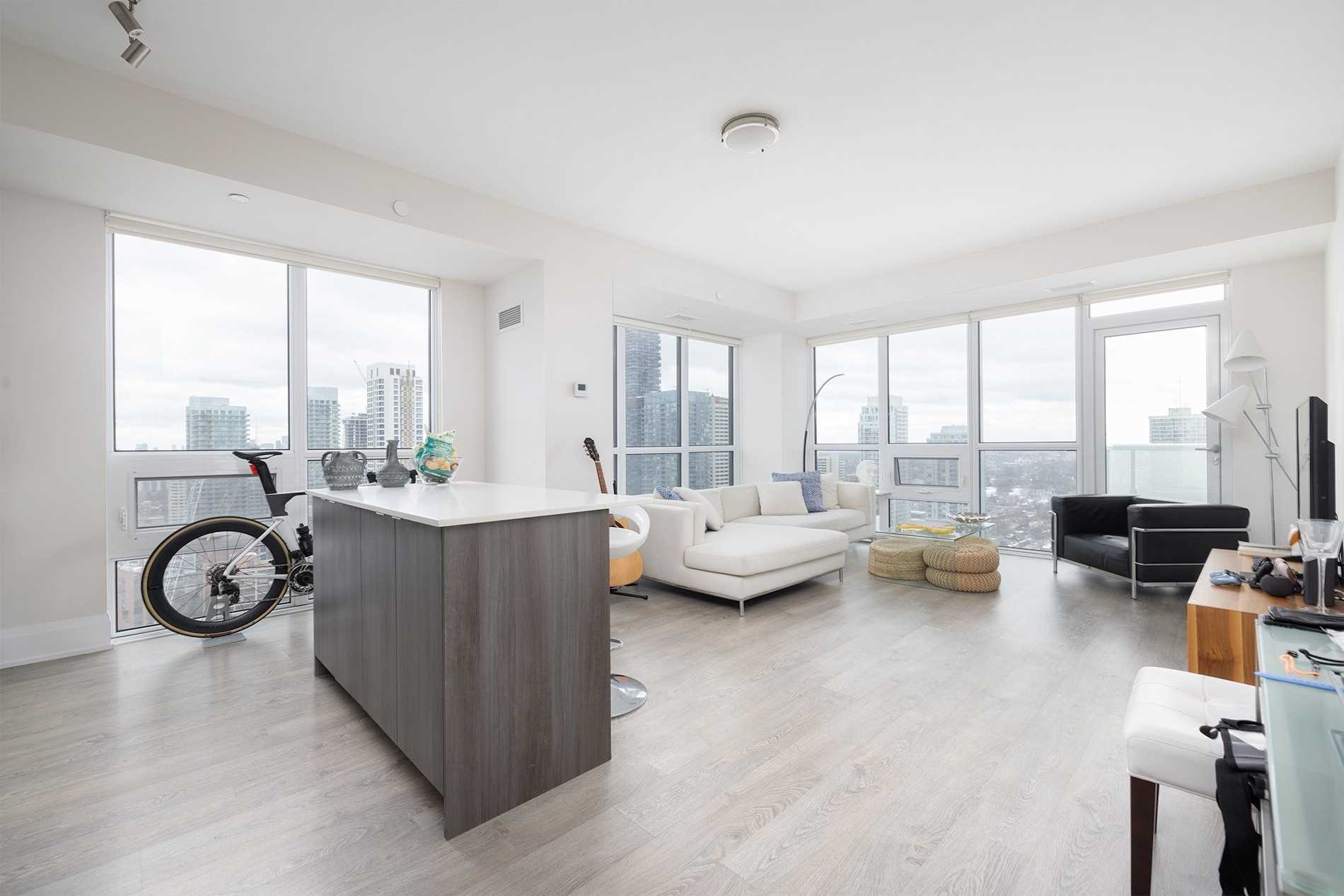 101 Erskine Avenue, #2710
