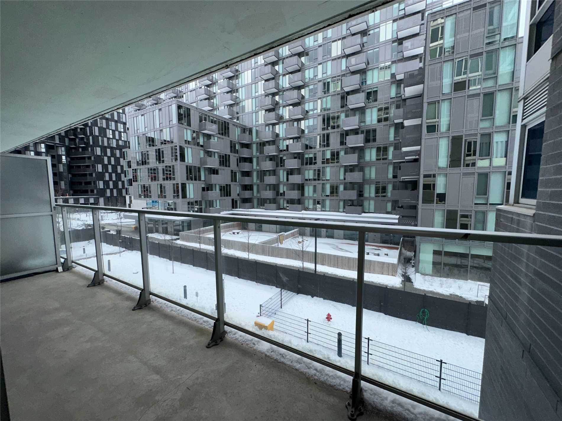 565 Wilson Ave, #207W