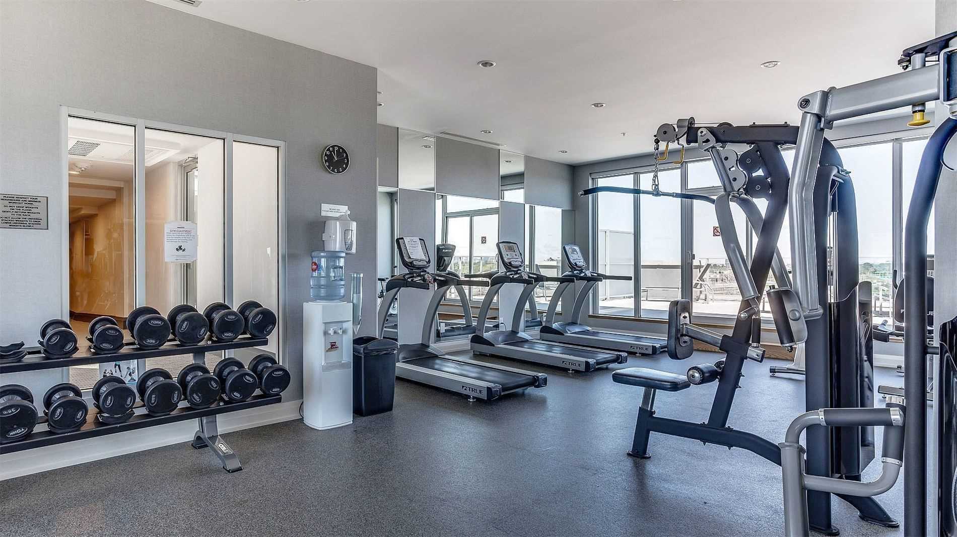 565 Wilson Ave, #207W