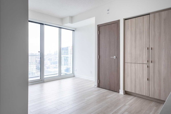 19 Bathurst St, Toronto
