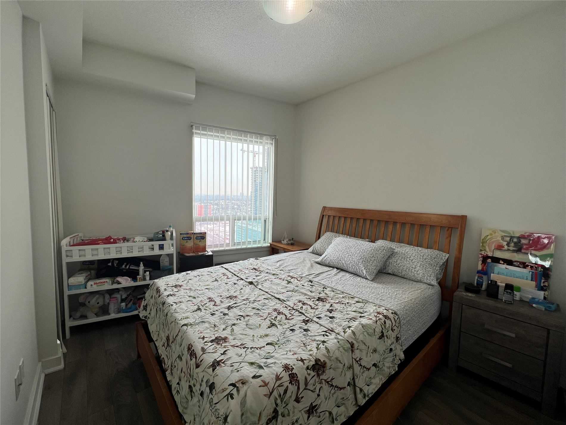 Listing C5884614 - Large Photo # 11