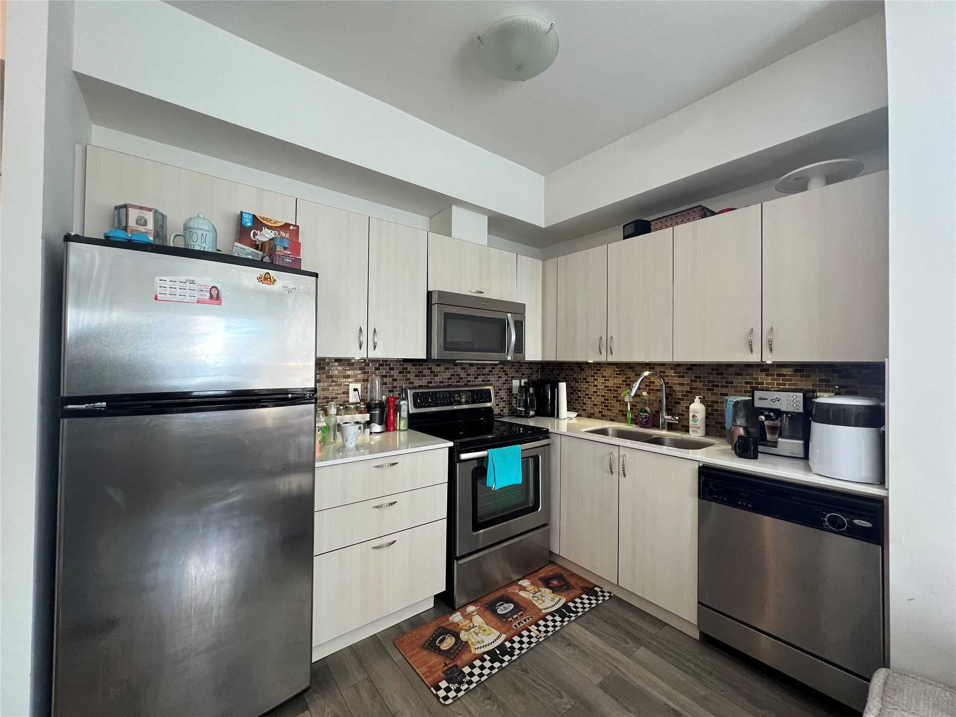Listing C5884614 - Large Photo # 6