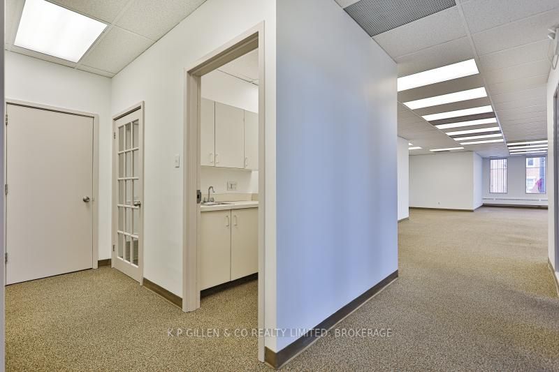 3335 Yonge St, #202