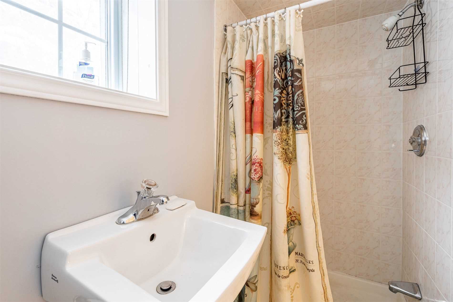 Listing C5884906 - Large Photo # 21