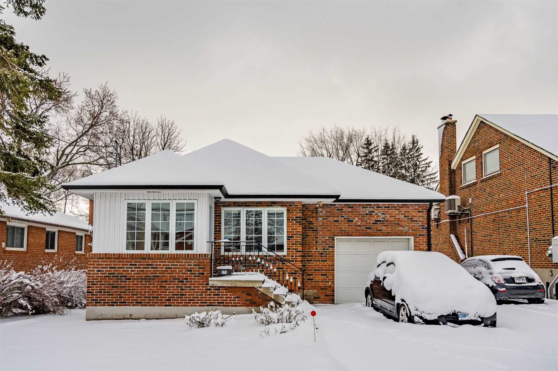 Listing C5884906 - Large Photo # 1