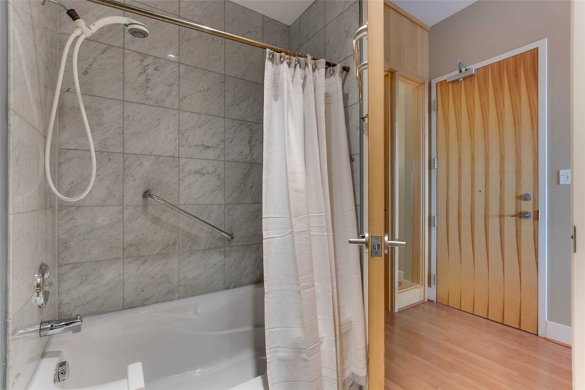 562 Eglinton Avenue E, #309