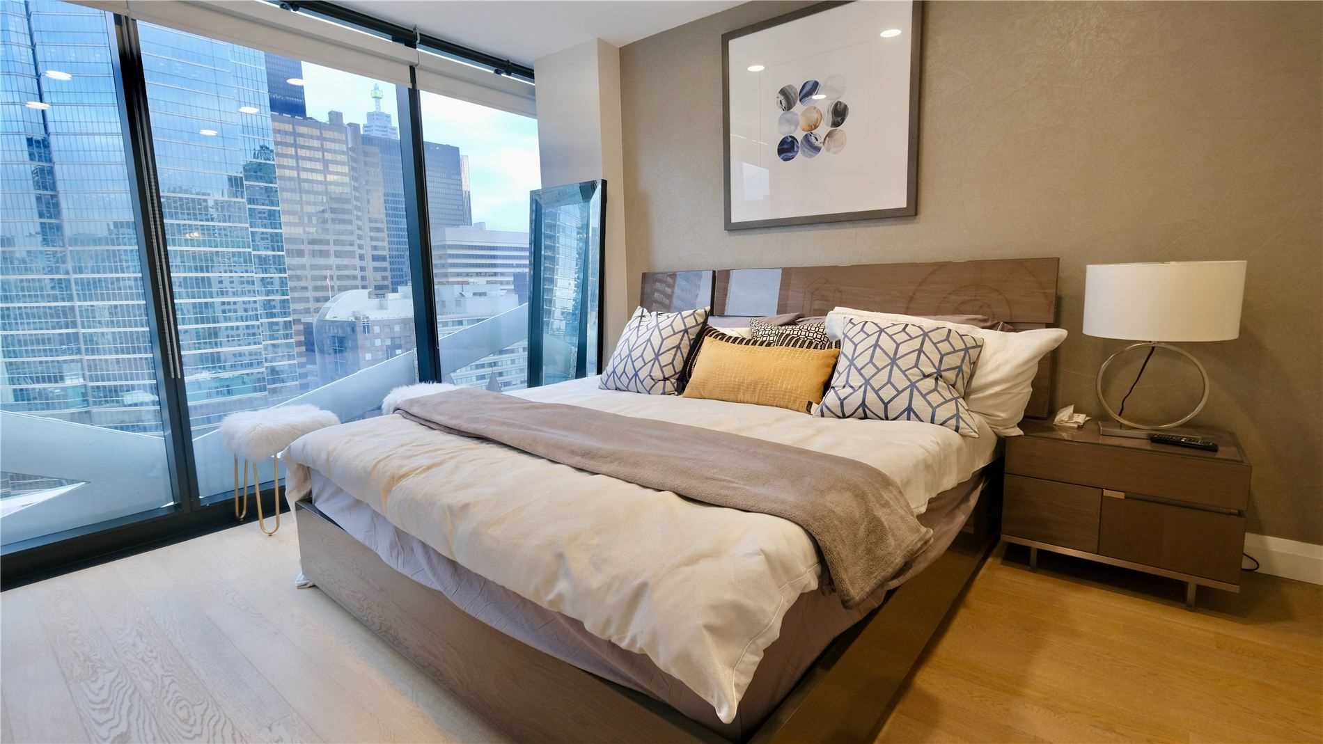 224 King Street W #1403