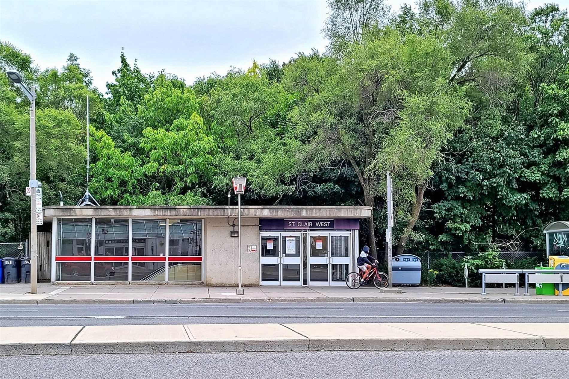 6 Parkwood Ave, #517