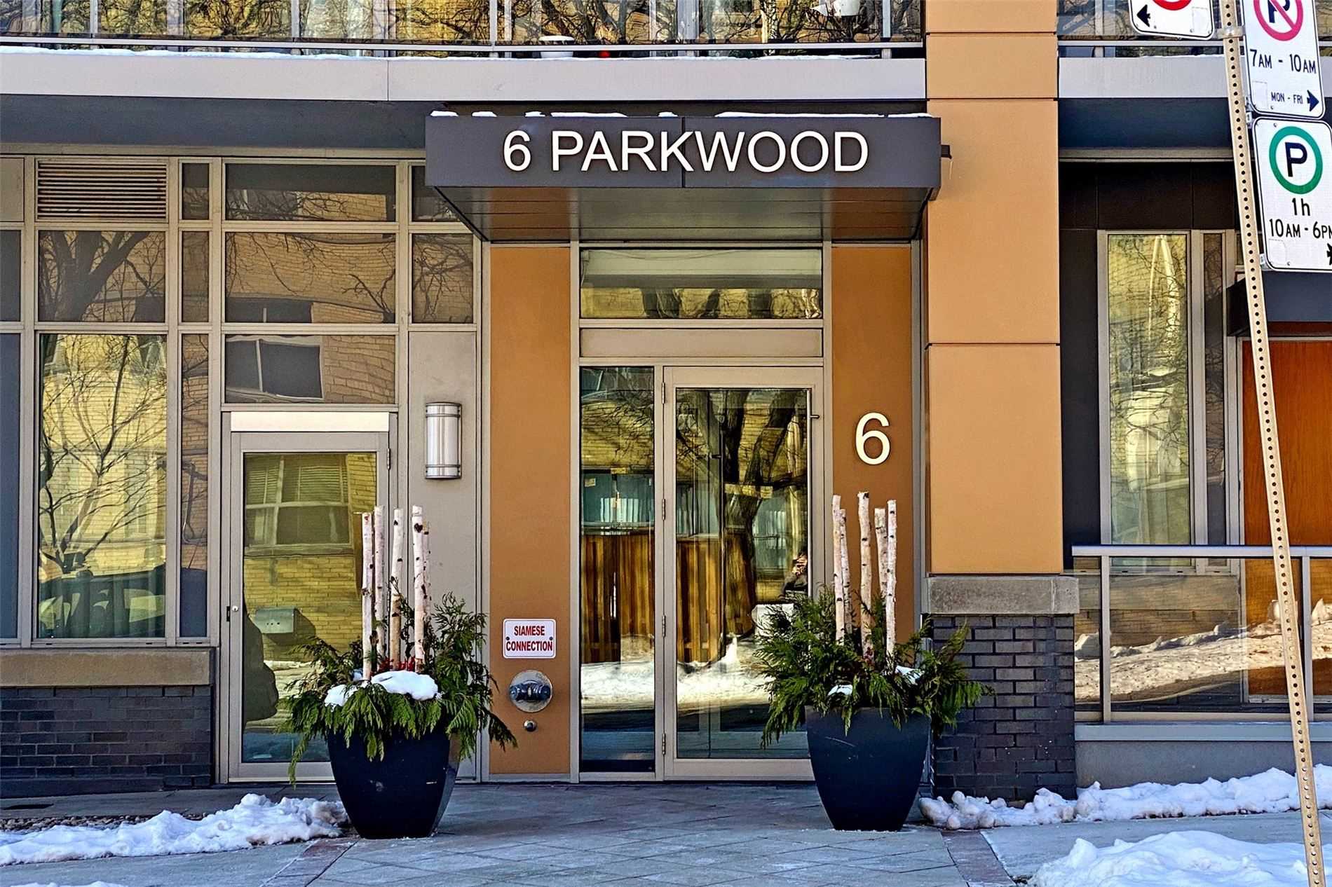 6 Parkwood Ave, #517