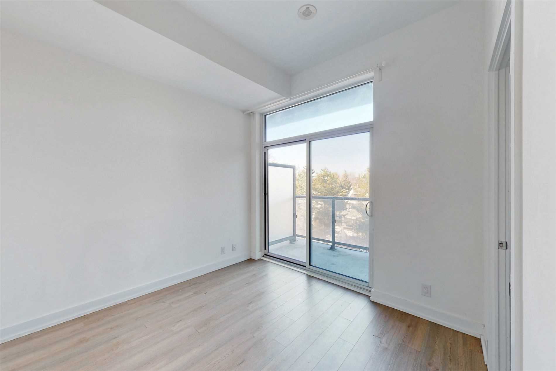 6 Parkwood Ave, #517