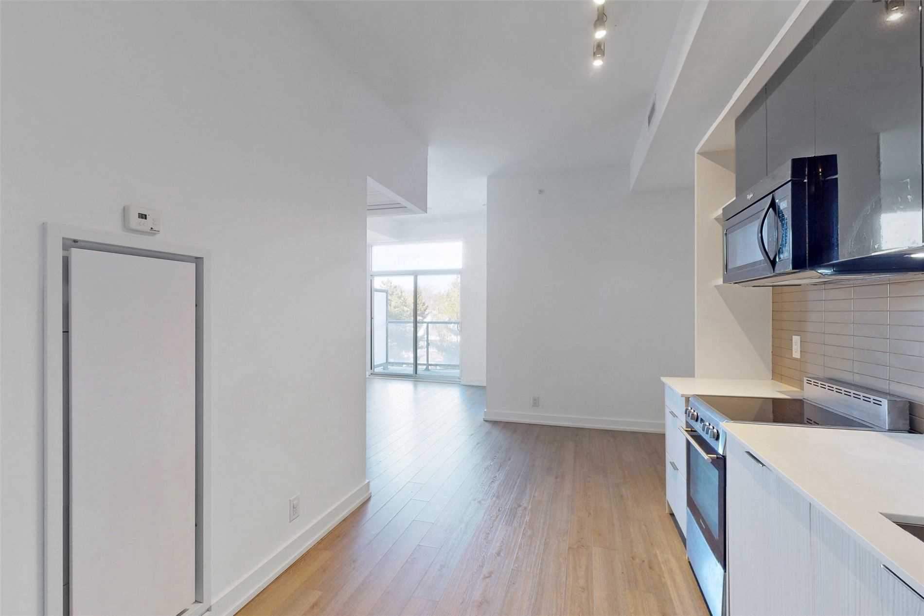 6 Parkwood Ave, #517