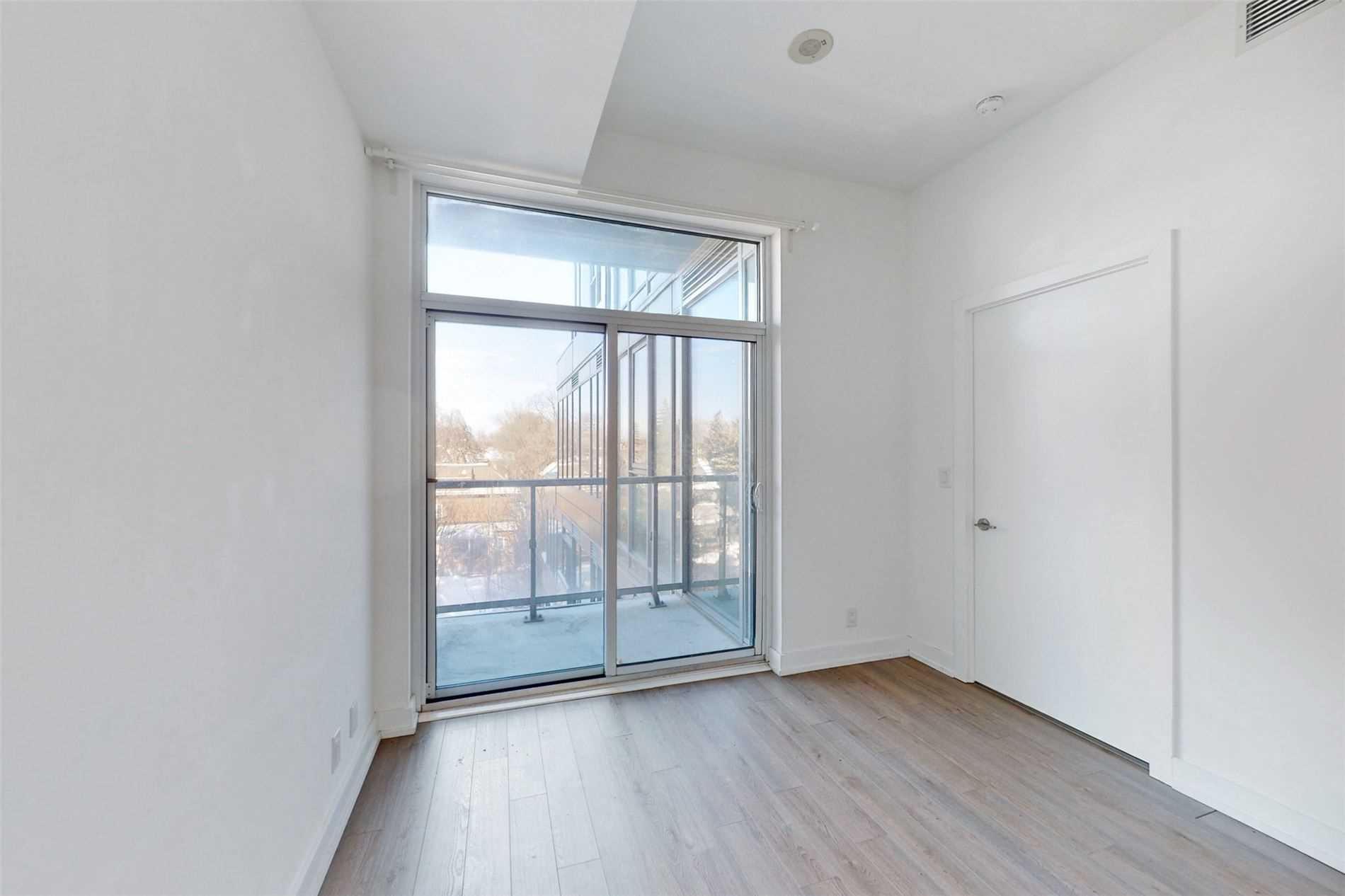 6 Parkwood Ave, #517