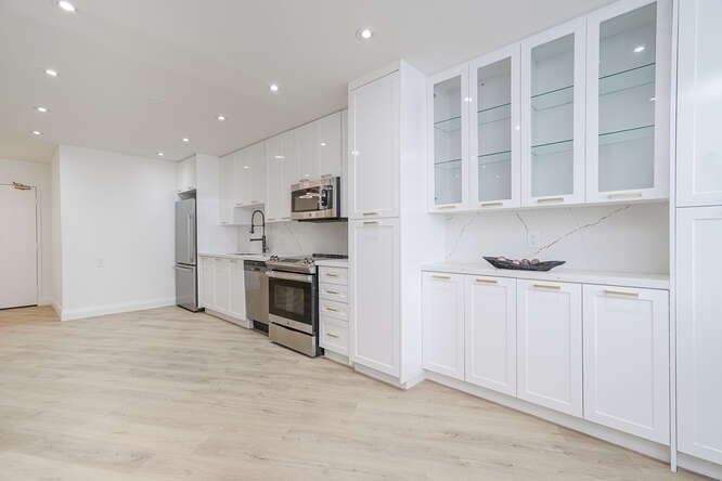 150 Neptune Dr, #Ph5