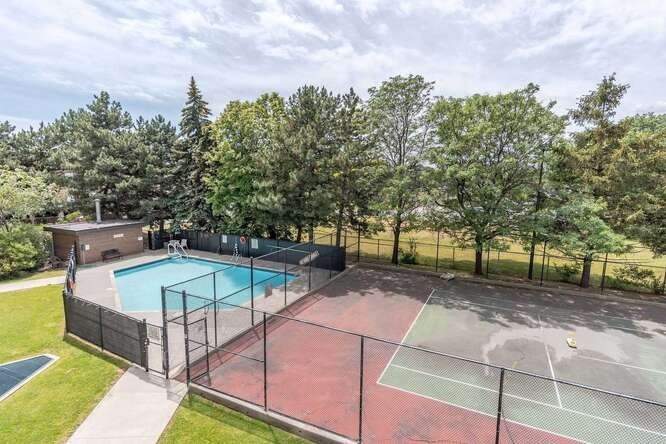 150 Neptune Dr, #Ph5