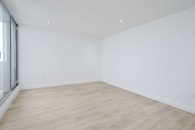150 Neptune Dr, #Ph5