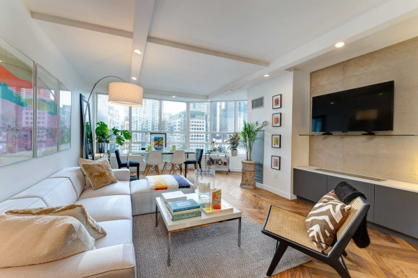 71 Simcoe St, Toronto