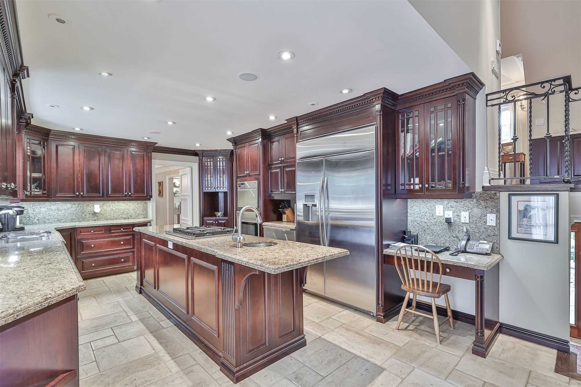 19 Forest Glen Cres