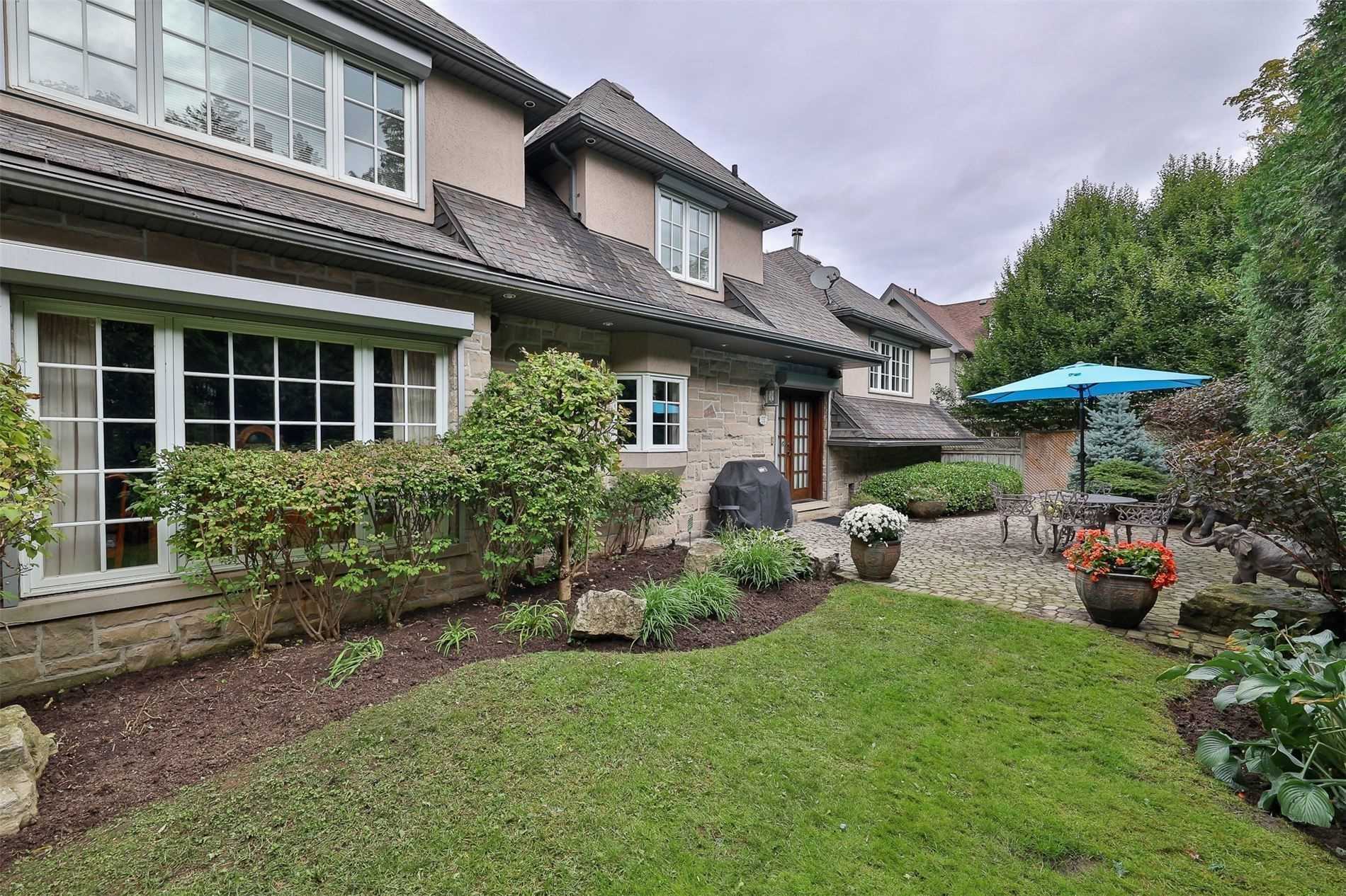 19 Forest Glen Cres