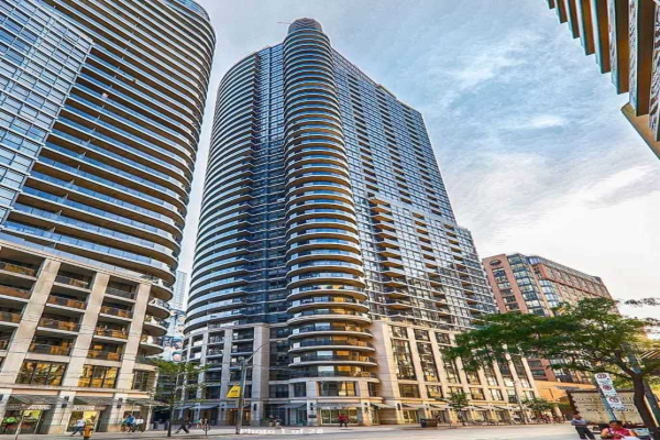 21 Carlton St, Toronto